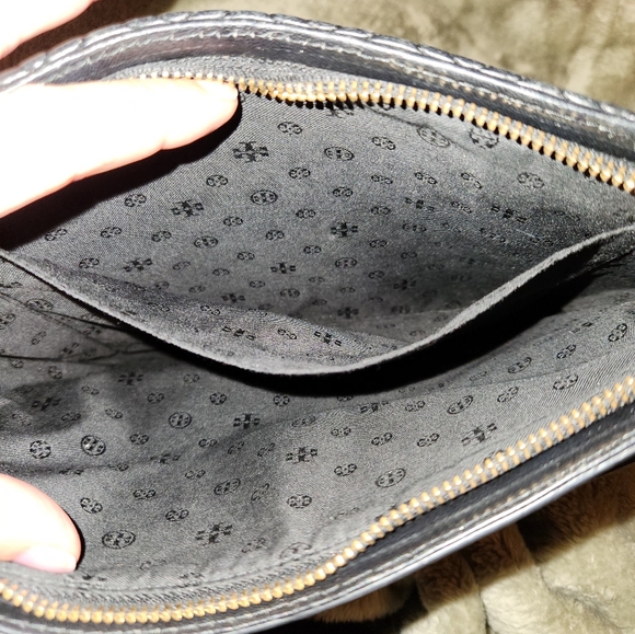 Authentic tory burch clutch - Picture 8 of 13